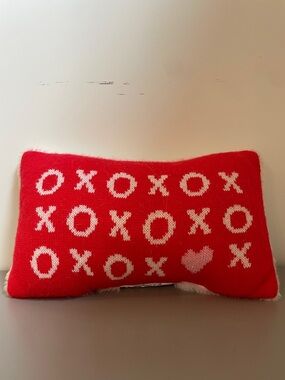 Red Knit 'XOXO' Accent Pillow